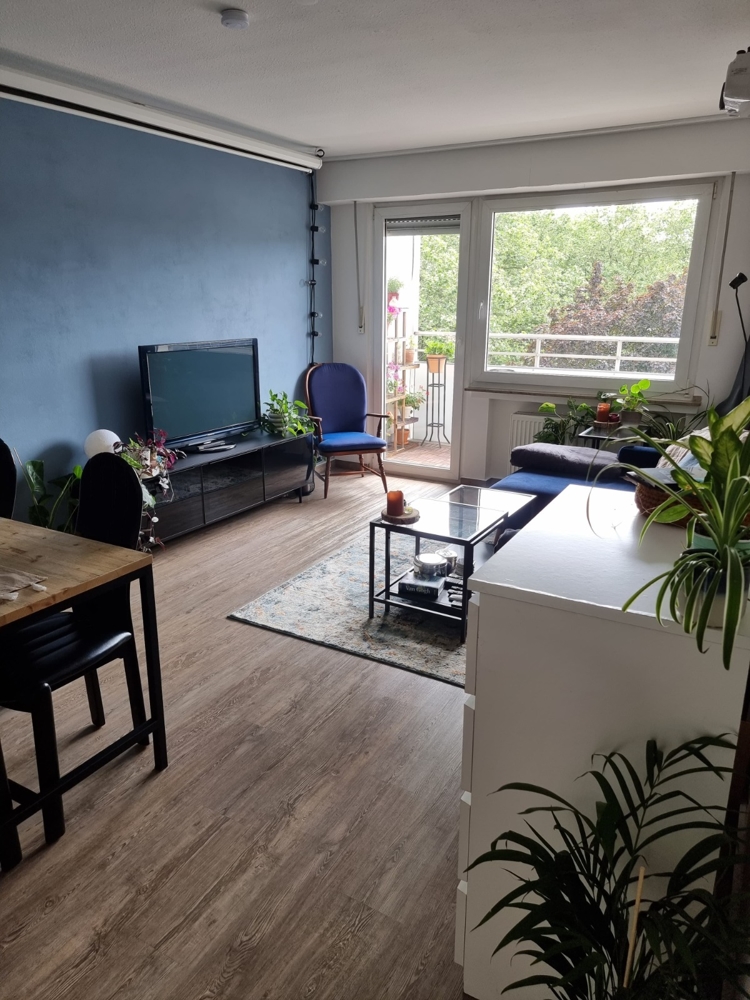 *Gepflegte 2-Zimmer Wohnung mit Balkon und Stellplatz!*